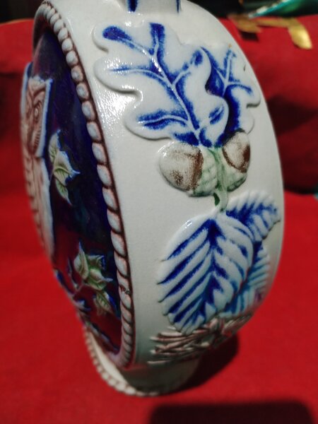 Plosca germana Goebel in editie limitata