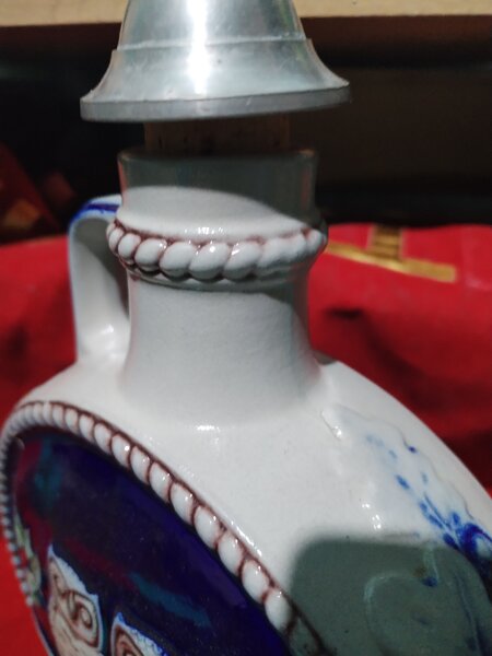 Plosca germana Goebel in editie limitata