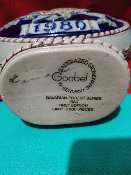 Plosca germana Goebel in editie limitata